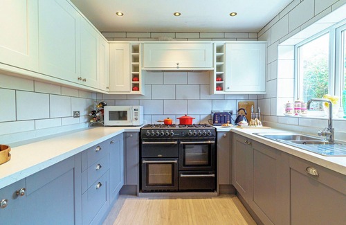 Amlwch Cottage | This family home is situated in the gorgeous village of Bull Bay on Anglesey.