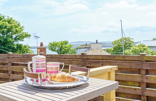 Amlwch Cottage | This family home is situated in the gorgeous village of Bull Bay on Anglesey.