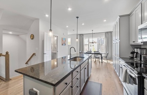 Rio House | This fully furnished, 3 bedroom/3.5 bath townhome immersed in the Belvedere neighborhood is less than 2 years old with all the updates and amenities on the interior for comfortable living.