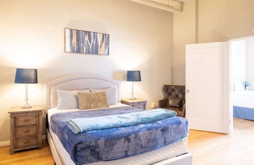 Gaslamp Quarter Hotel | This hotel is a 1 bedroom(s), 1 bathrooms, located in San Diego, CA.