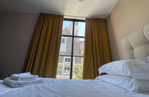 Delft House | This hotel is a 1 bedroom(s), 1 bathrooms, located in Delft, Zuid-Holland.