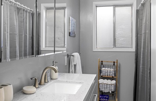 Walla Walla East House | This house is a 2 bedroom(s), 1.5 bathrooms, located in Walla Walla, WA.