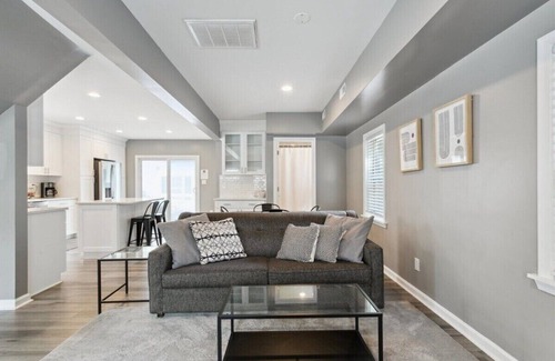 Buckroe Beach House | This house is a 2 bedroom(s), 2 bathrooms, located in Hampton, VA.