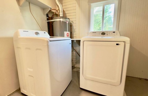 Olympia House | This house is a 2 bedroom(s), 1 bathrooms, located in Olympia, WA.