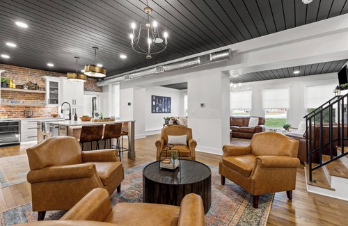 Frankfort House | This house is a 3 bedroom(s), 2.5 bathrooms, located in Frankfort, KY.