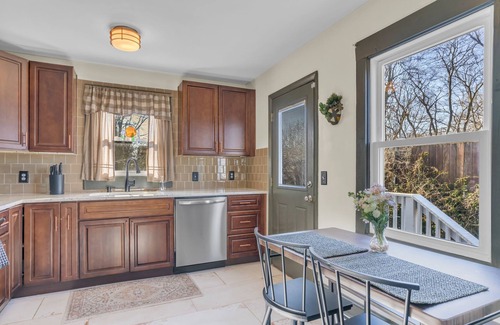 Urbandale Nations House | This house is a 3 bedroom(s), 2 bathrooms, located in Nashville, TN.