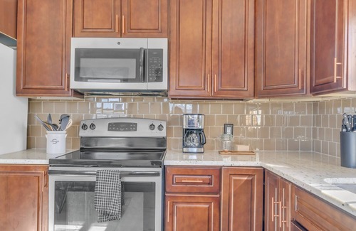 Urbandale Nations House | This house is a 3 bedroom(s), 2 bathrooms, located in Nashville, TN.