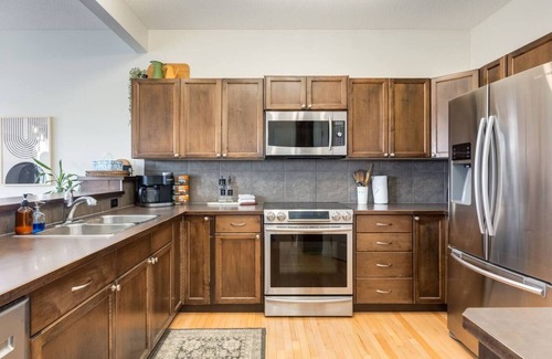 Southeast Calgary House | This house is a 3 bedroom(s), 2.5 bathrooms, located in Calgary, AB.