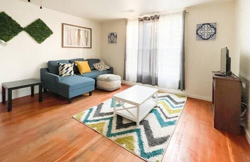 Visalia House | This house is a 3 bedroom(s), 1 bathrooms, located in Visalia, CA.