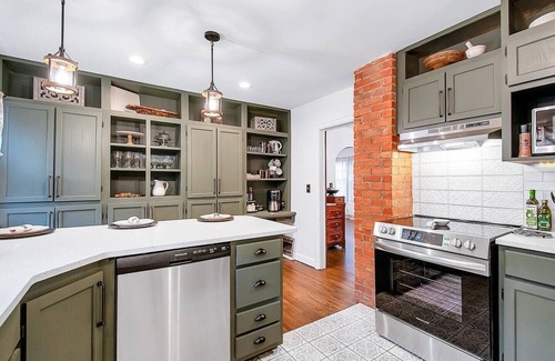 Wichita House | This house is a 3 bedroom(s), 2 bathrooms, located in Wichita, KS.