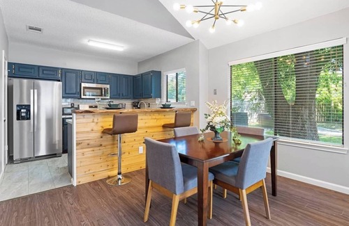Wells Branch House | This house is a 3 bedroom(s), 2 bathrooms, located in Austin, TX.