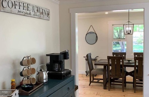 Kenwood House | This house is a 4 bedroom(s), 2.5 bathrooms, located in Santa Rosa, CA.