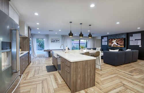 Covey House | This house is a 4 bedroom(s), 2.5 bathrooms, located in Scottsdale, AZ.
