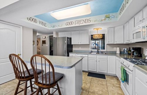 Knoxville House | This house is a 4 bedroom(s), 2 bathrooms, located in Knoxville, TN.