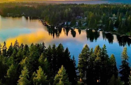 Sammamish House | This house is a 4 bedroom(s), 2 bathrooms, located in Sammamish, WA.