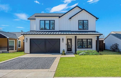 Dallas House | This house is a 4 bedroom(s), 3 bathrooms, located in Dallas, TX.