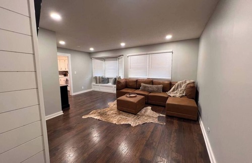 Rose Hill House | This house is a 5 bedroom(s), 2 bathrooms, located in Rose Hill, KS.