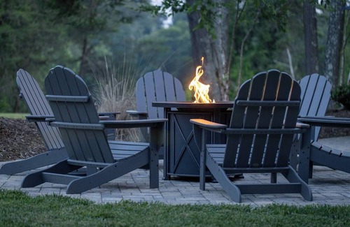 Candler House | This house is a 5 bedroom(s), 2.5 bathrooms, located in Candler, NC.