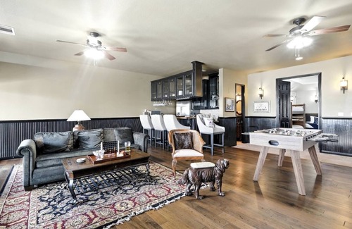 Rocky Ridge House | This house is a 6 bedroom(s), 5 bathrooms, located in Austin, TX.
