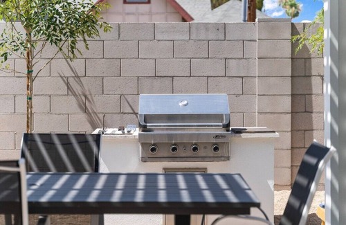 Roosevelt House | This house is a 8 bedroom(s), 8 bathrooms, located in Phoenix, AZ.