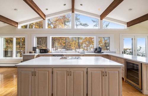 Harbor Springs House | This house is a 4 bedroom(s), 3 bathrooms, located in Harbor Springs, MI.