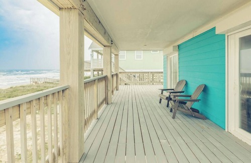 Port Bolivar House | This house is a 1 bedroom(s), 1 bathrooms, located in Bolivar Peninsula, TX.
