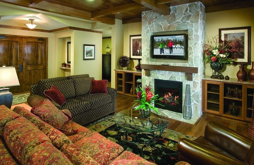West Yellowstone Resort | This is a National Treasure to behold !