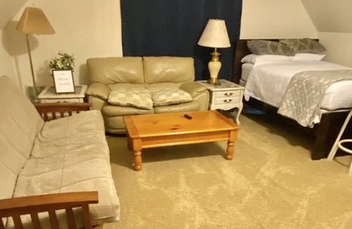 Apex Apartment | This is a private studio that will be a great place to rest your mind and body,.