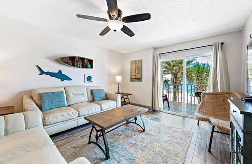 Foley Condo | This is one of our favorite locations! Great area close to attractions!