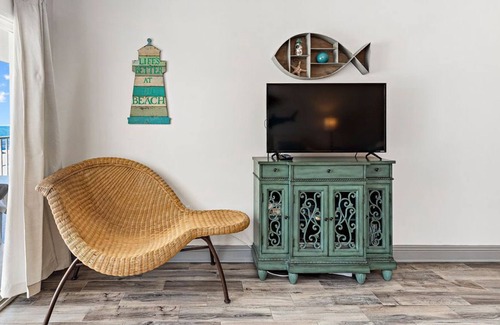 Foley Condo | This is one of our favorite locations! Great area close to attractions!