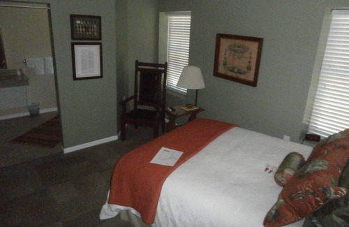 Holmesville Bed & Breakfast | This is your 'home away from home'!10 bedrooms,11 baths! MUST call to reserve!