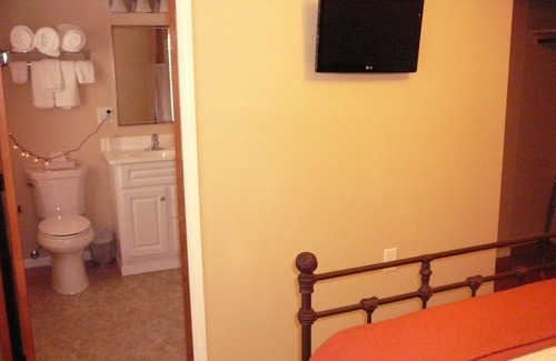 Holmesville Bed & Breakfast | This is your 'home away from home'!10 bedrooms,11 baths! MUST call to reserve!