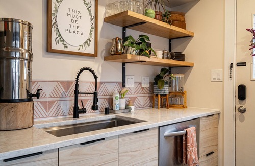 Bay View House | This Must Be the Place-Bayview, Awesome Amenities!