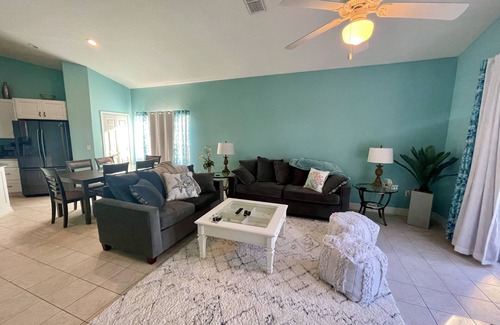 Marbella Villa | This Oasis is yours for a relaxing, quiet time. Enjoy all Florida has to offer!