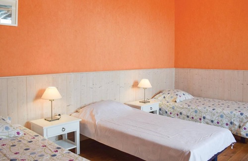 Trelevern House | This old house, transformed into a charming vacation accommodation, is located in the center of the