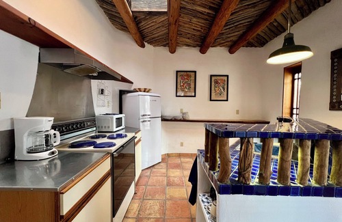 Tanque Verde Village House | This peaceful artistic casita with AC is located near many local attractions