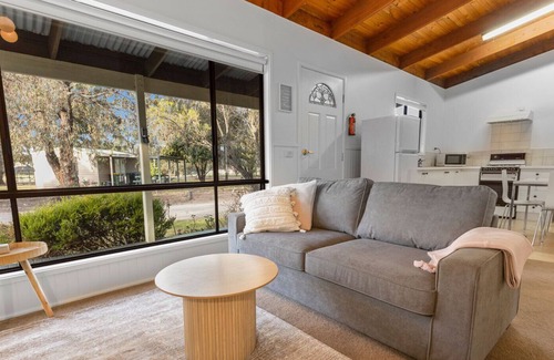 Swan Reach House | This rural holiday cottage offers the quintessential Victorian experience
