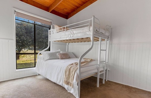 Swan Reach House | This rural holiday cottage offers the quintessential Victorian experience
