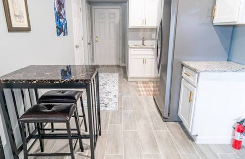 Irvington House | This stylish place to stay is perfect for group trips to NYC!