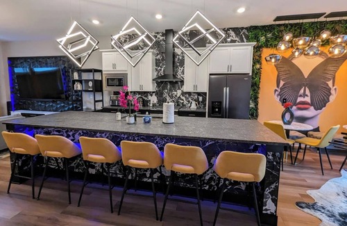 Chattanooga House | This townhouse is a 5 bedroom(s), 5.5 bathrooms, located in Chattanooga, TN.