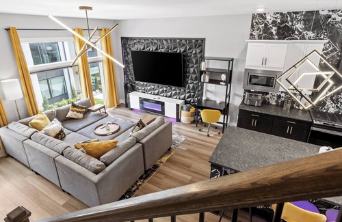 Chattanooga House | This townhouse is a 5 bedroom(s), 5.5 bathrooms, located in Chattanooga, TN.