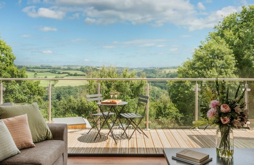 Chittlehamholt Cabin | This ultra luxurious 4-bedroom retreat comfortably accommodates up to 8 guests, offering a serene es