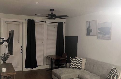 Kessler Apartment | This unique place has a style of its own, less than 3minutes from downtown