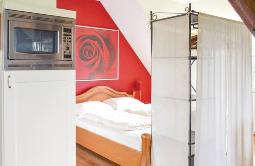 Wieringerwaard Apartment | This vacation apartment is located in a farmhouse on the second floor.