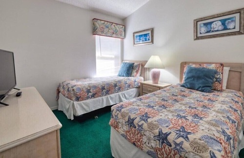 Eagle Pointe South Villa | This villa is a 4 bedroom(s), 2 bathrooms, located in Kissimmee, FL.