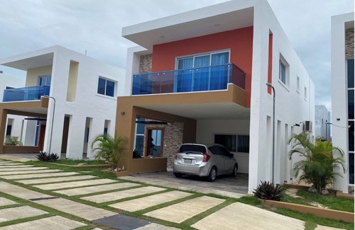 Punta Cana House | This villa is located within the Bávaro, Punta Cana!