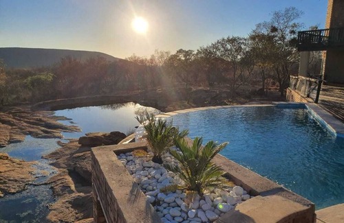 Bela-Bela House | Tholo Private Game Lodge, Mabalingwe