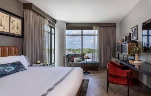 Hitch Village - Fred Wessels Homes Hotel | Thompson Savannah, by Hyatt