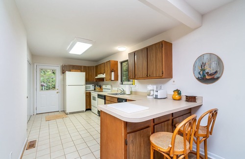 Spotsylvania Cabin | Thornburg Lodge - Lakefront Resort