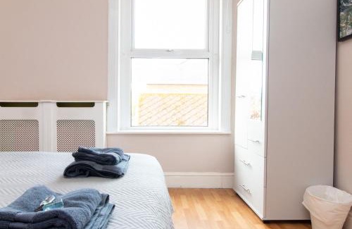 Shirley House | Thornbury Guest House Room 7